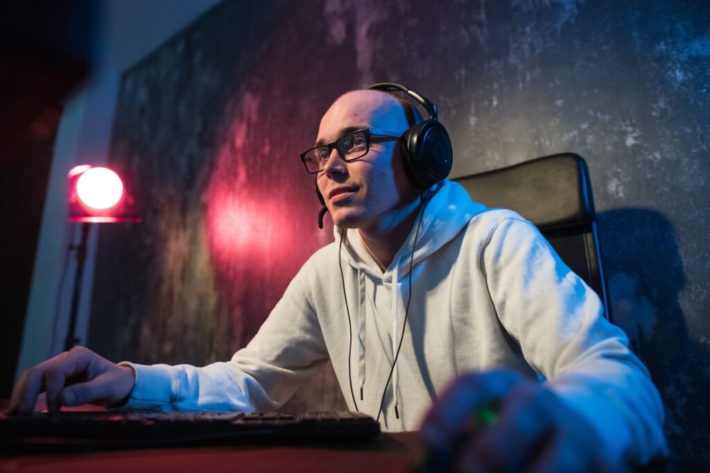 How to Build a Strong Gaming Community Website from Scratch